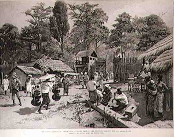De Birma Expeditie: Zuidpoort van Bhamo met de Palissade, Uitkijkhut en Wachthuis, uit The Illustrated London News, 3 juni 1886 door English School