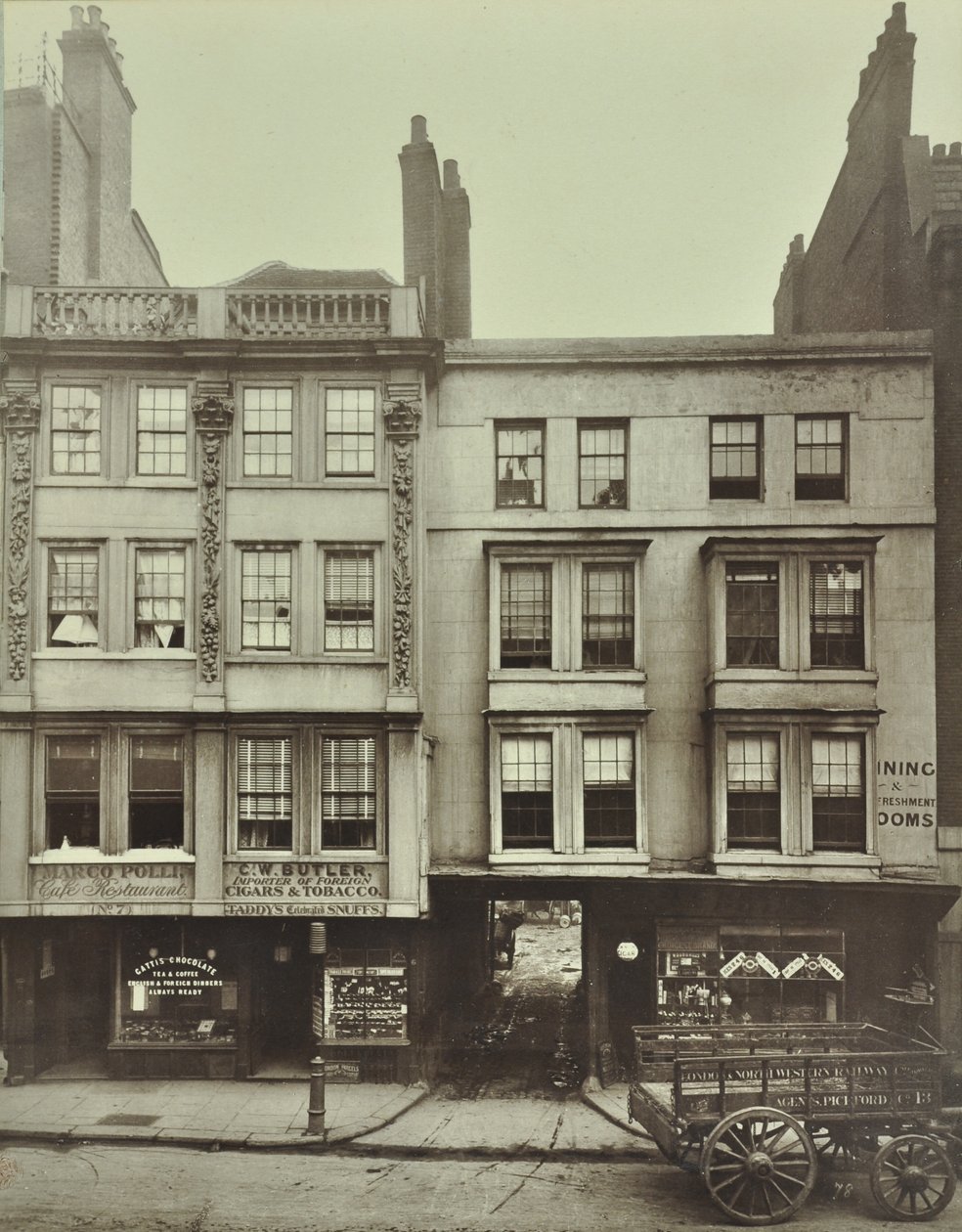 5-7 Aldgate, Londen, 1883 door English Photographer