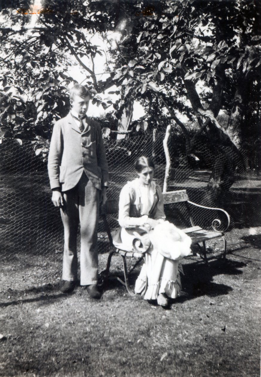 Adrian en Virginia Stephen, 1900 door English Photographer
