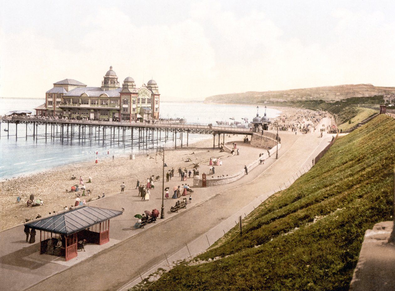 Promenade van Colwyn Bay, vanaf station door English School