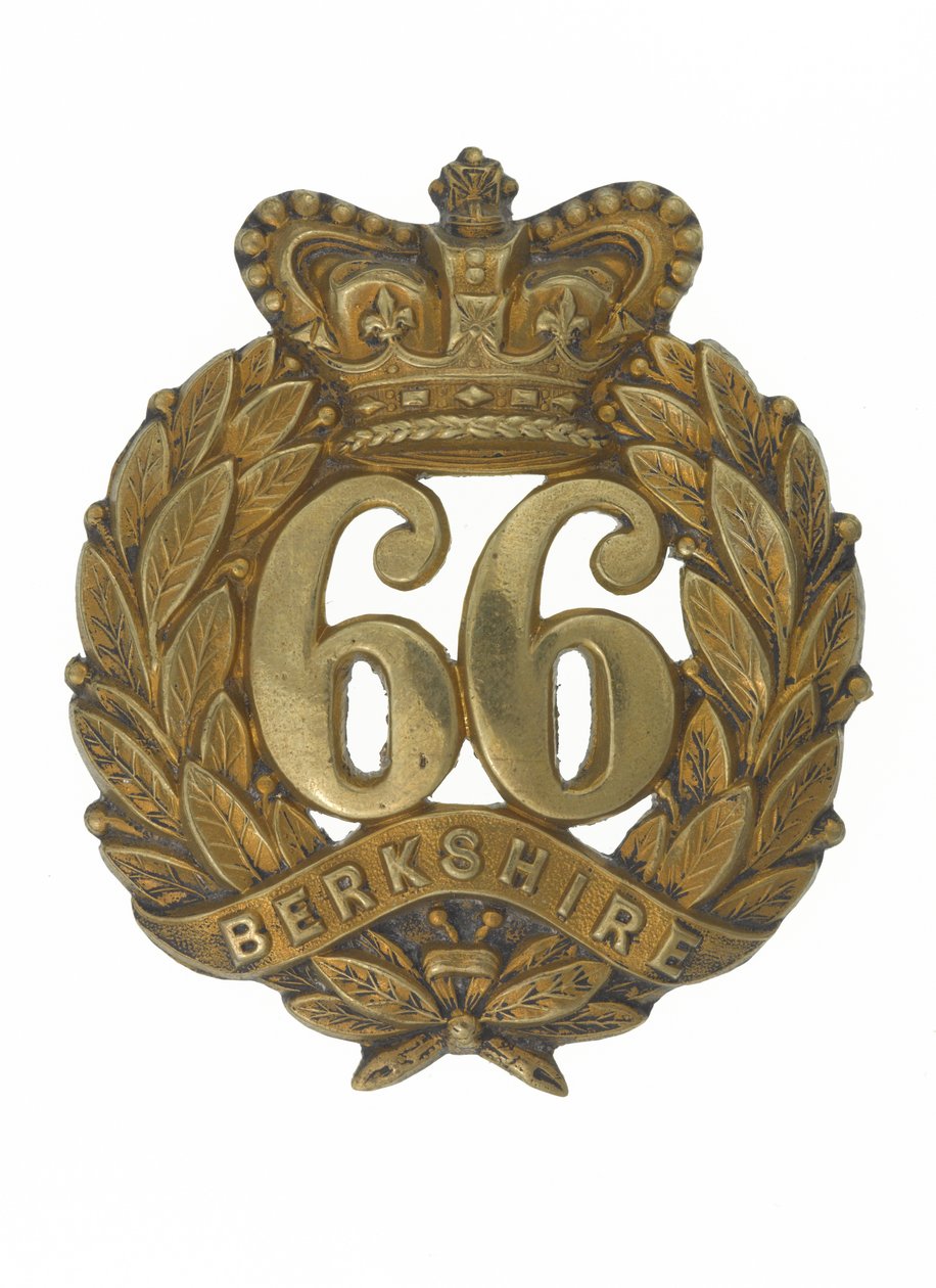 Glengarry badge door English School