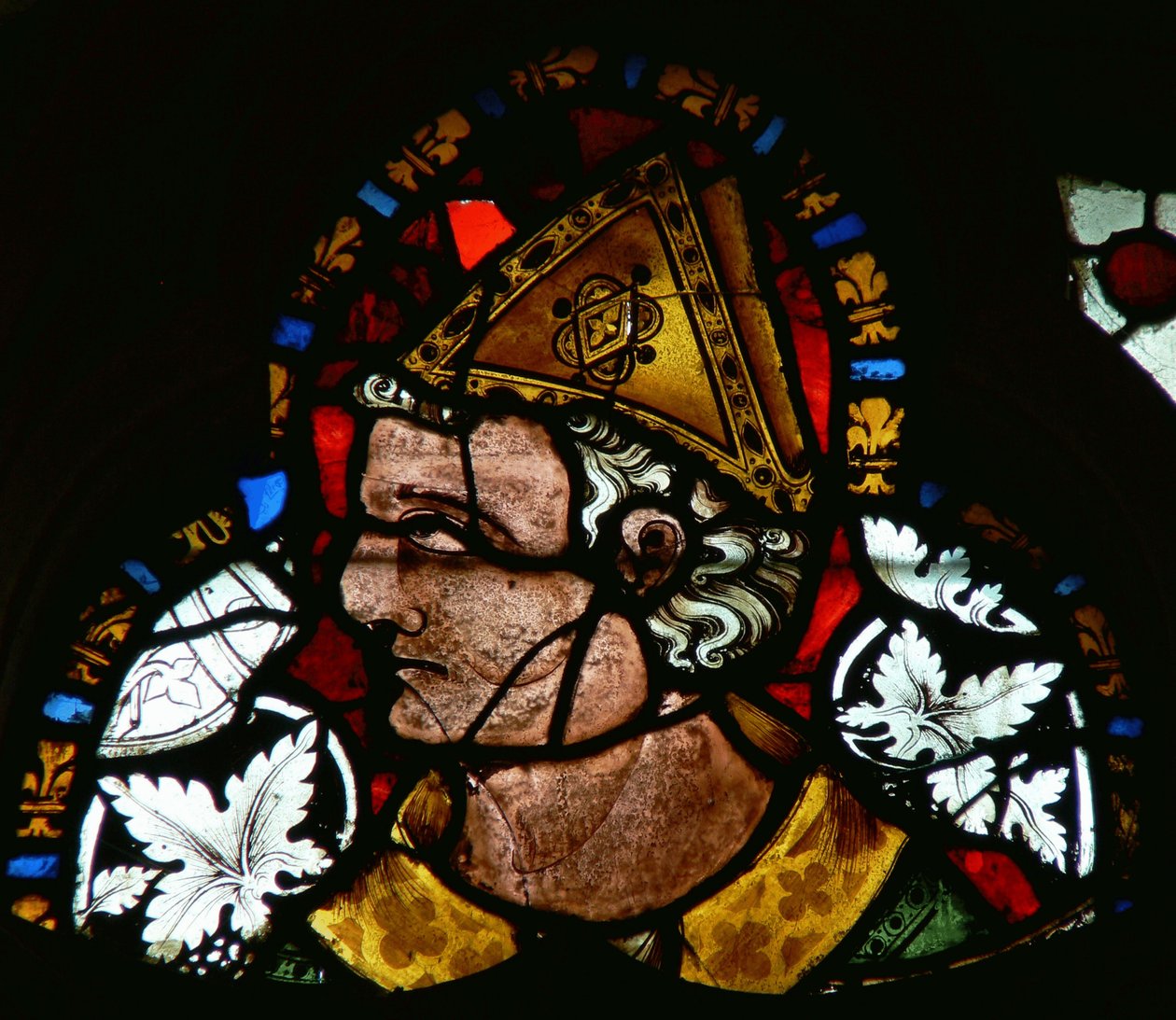 Raam met St. Cuthbert door English School