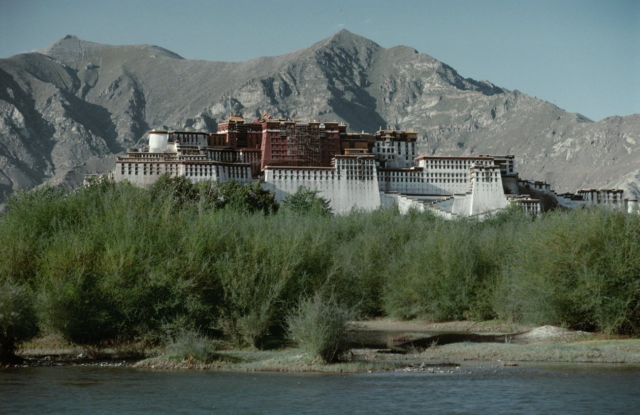Potalapaleis, Lhasa, Tibet (foto) door Erich Lessing