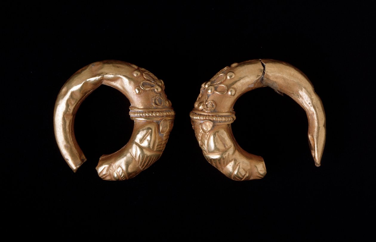 Gouden oorbellen, 450-400 v.Chr. door Etruscan