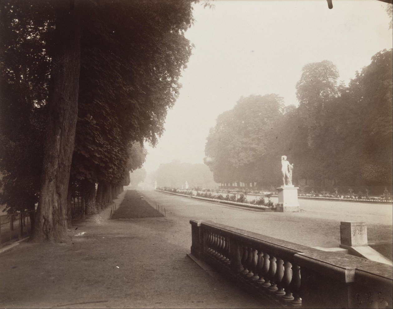 Saint-Cloud door Eugène Atget