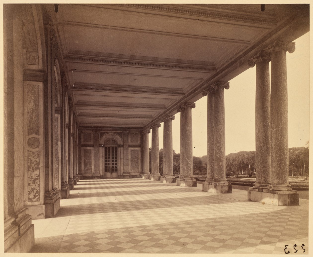 Grand Trianon door Eugène Atget