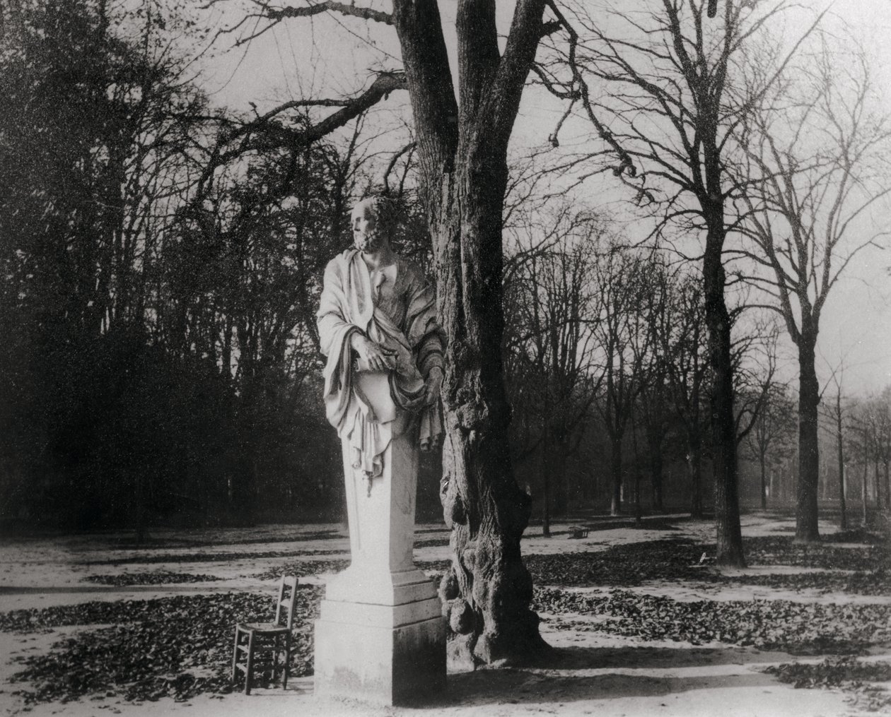 Standbeeld, Jardin des Tuileries, Parijs door Eugène Atget