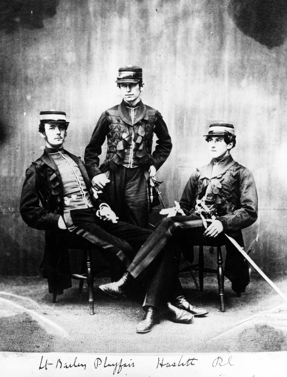 Luitenants Bailey, Playfair en Haslitt, ca. 1860 door European Photographer