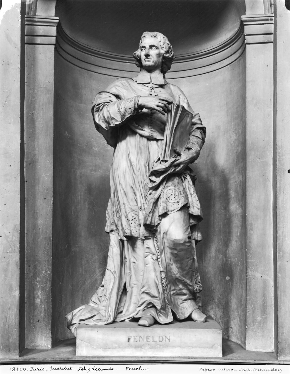 Francois de Salignac de La Mothe-Fenelon (1651-1715) 1777 (marmer) door Felix Lecomte