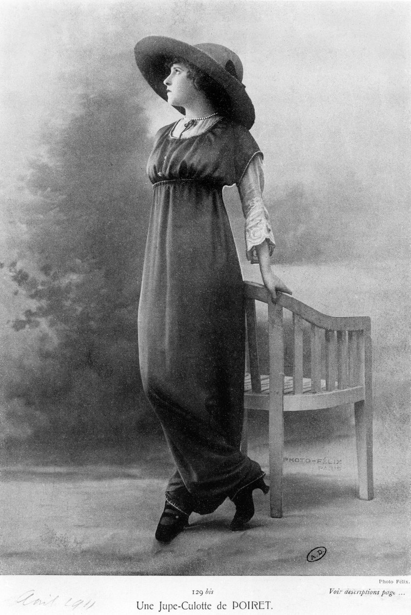 Een gedeelde rok door Paul Poiret (1879-1944) April 1911 door Felix Studio