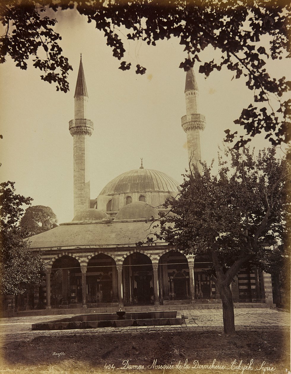 Album "Damas et Baalbek": Moskee van Damascus door Félix Bonfils