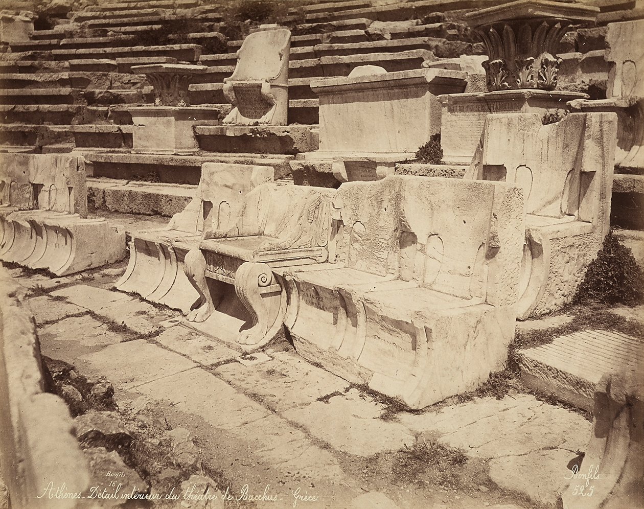 Zitplaatsen in het Theater van Dionysus, Athene door Félix Bonfils