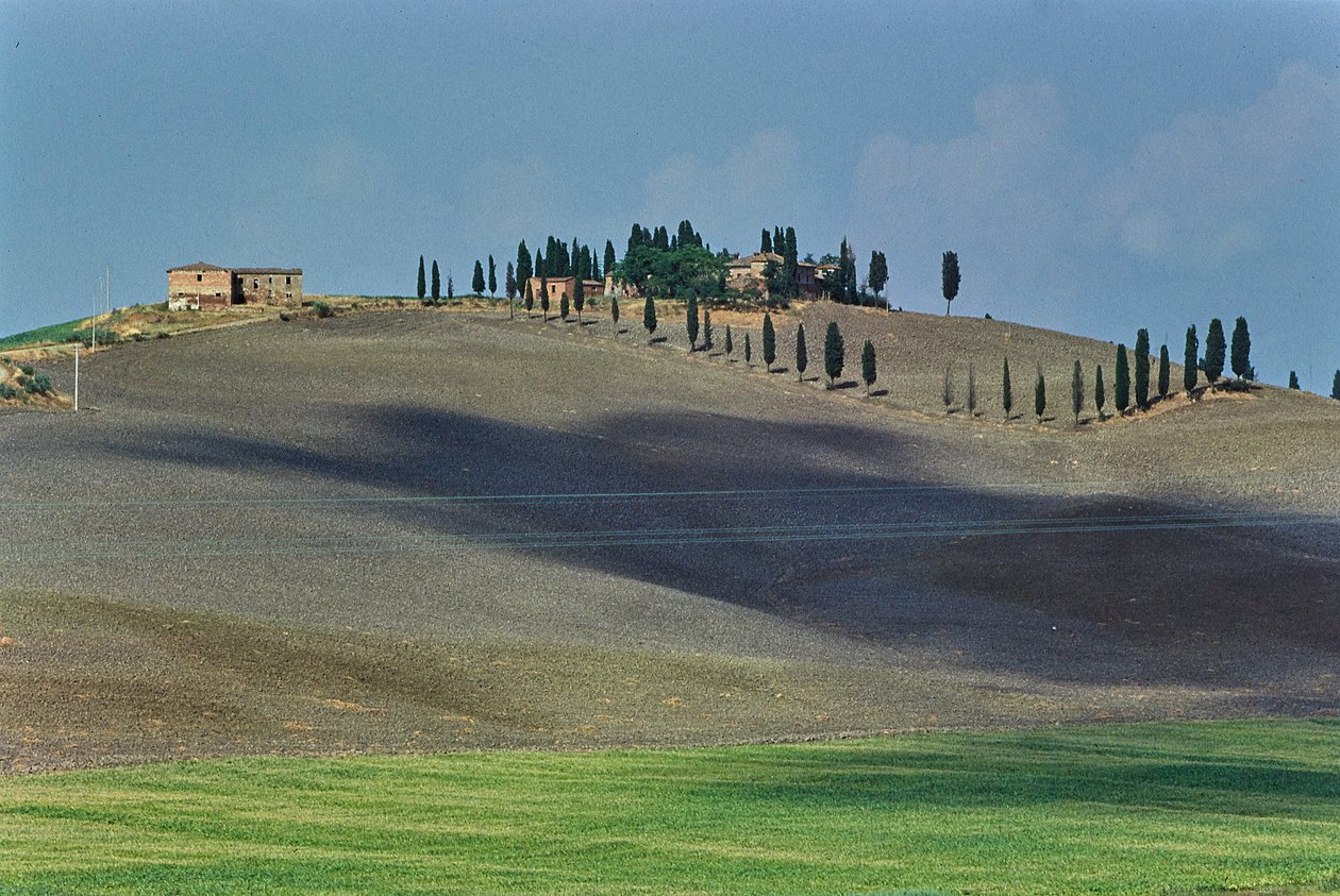 Het Toscaanse platteland door Fosco Maraini