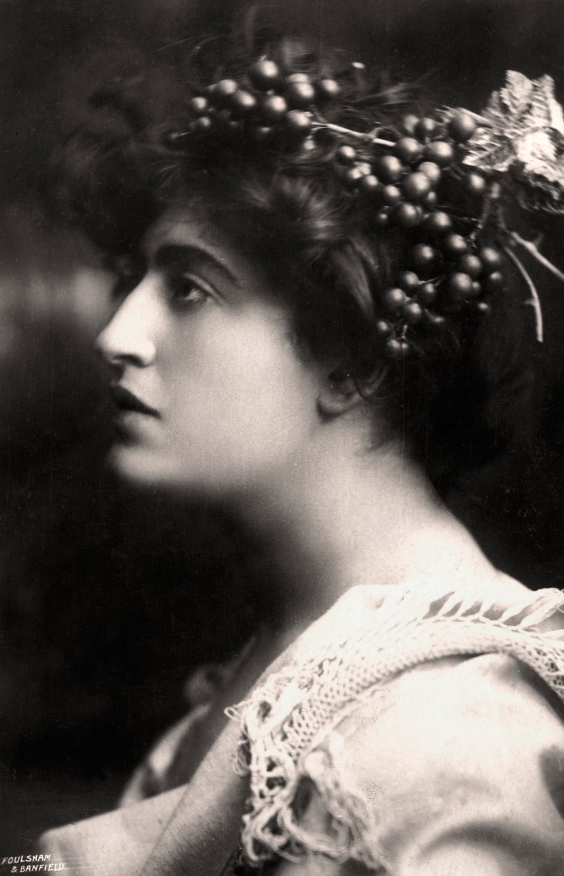 Constance Collier, Britse actrice door Foulsham and Banfield