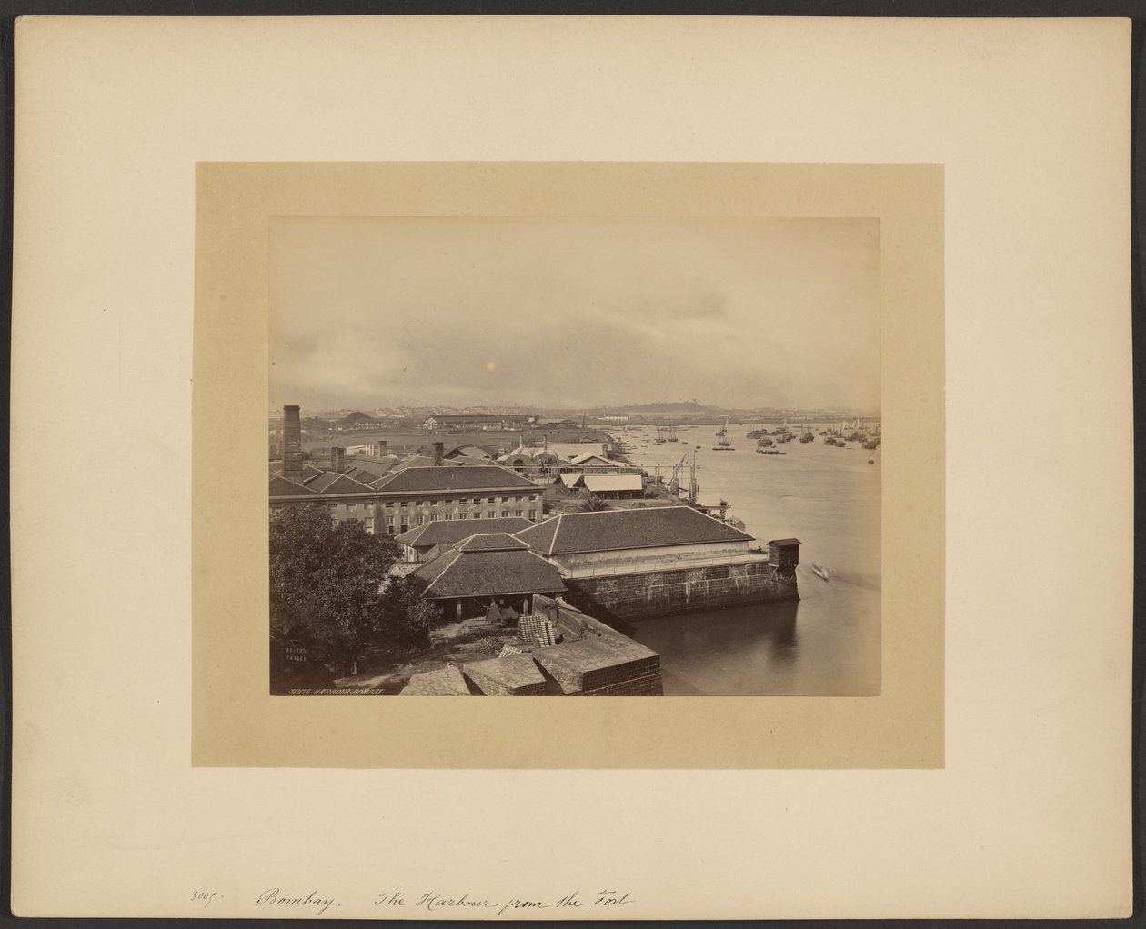 Haven, Bombay door Francis Frith