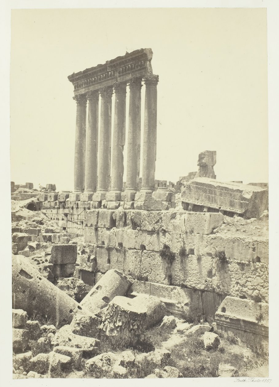 De Grote Zuilen van Baalbek, 1857 door Francis Frith