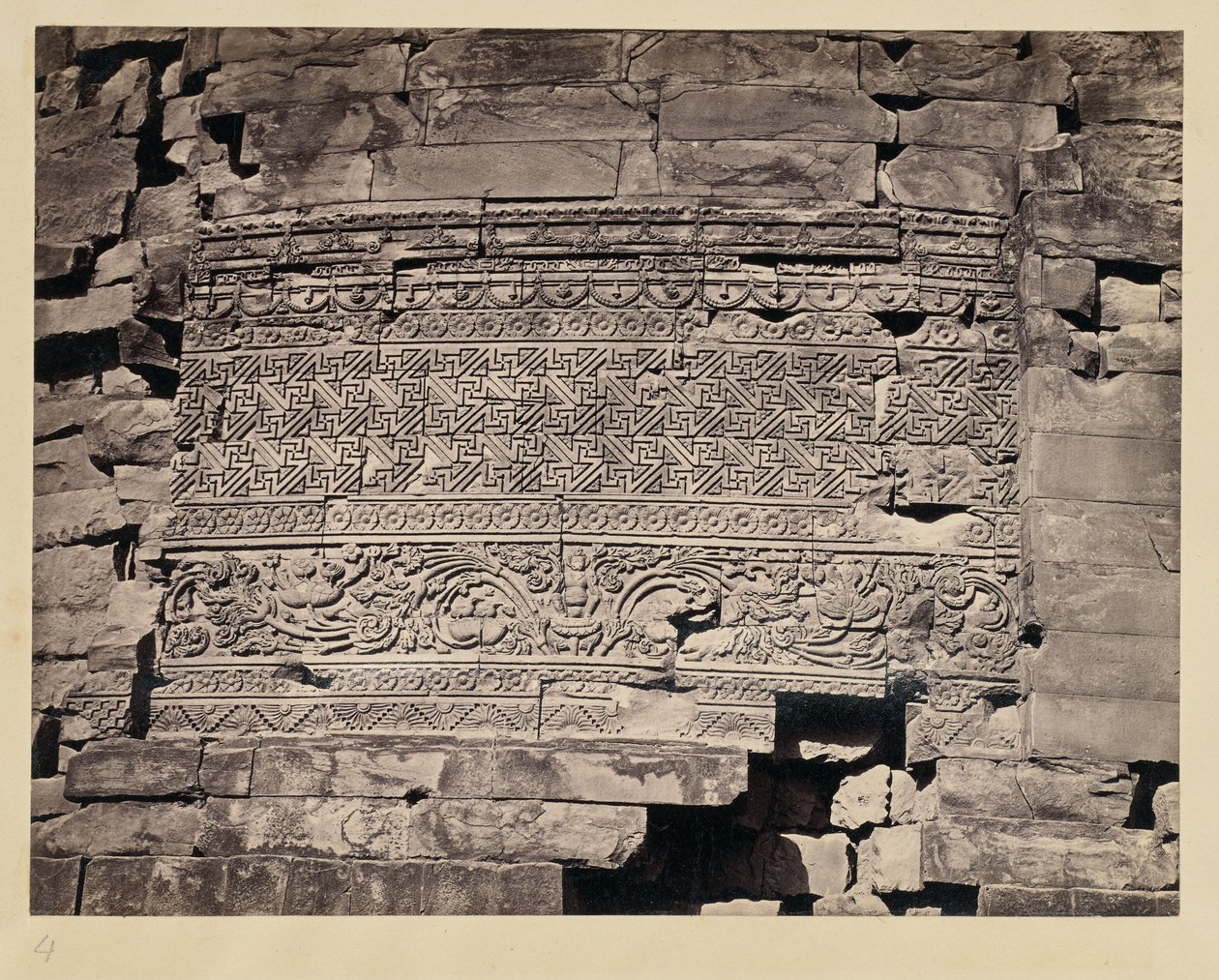 [Dhamek Stupa, Sarnath]. door Francis Frith and Co.