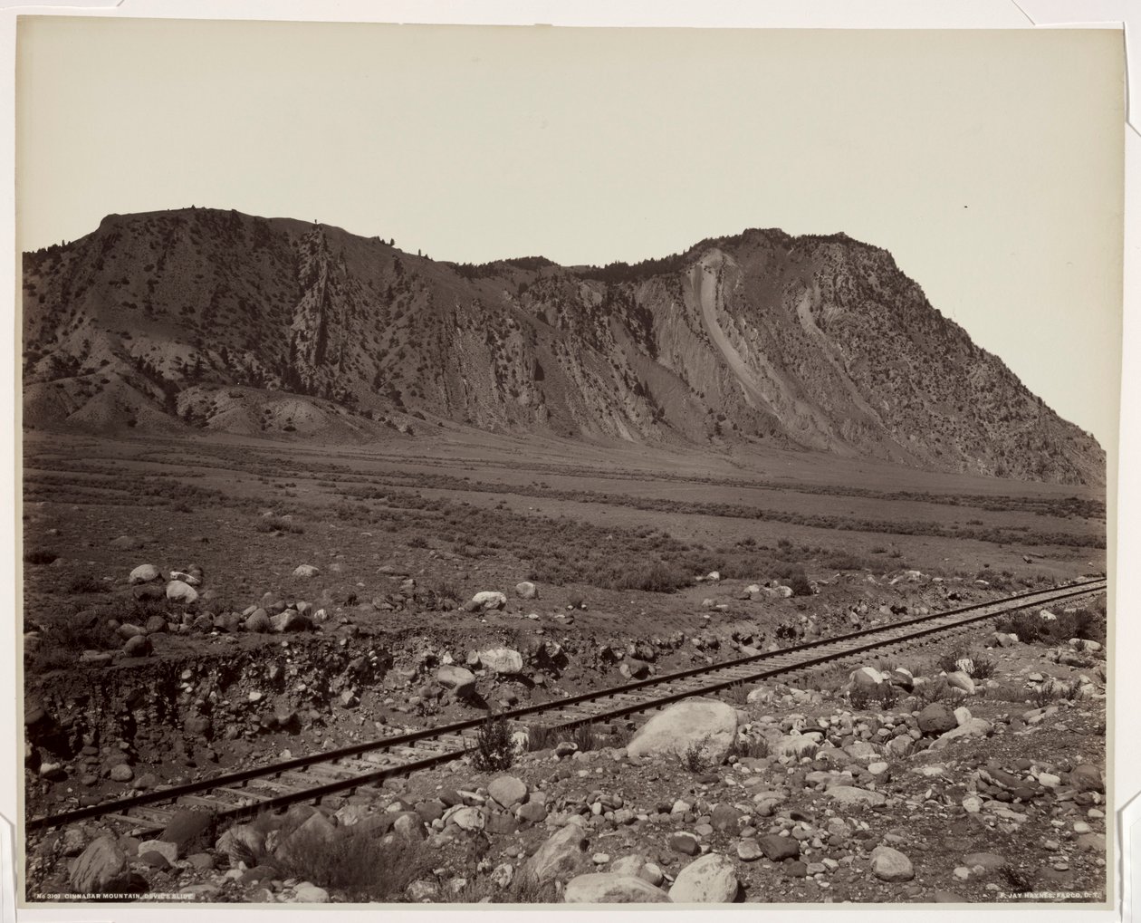 Cinnaberberg, Duivelsglijbaan, 1880s door Frank Jay Haynes