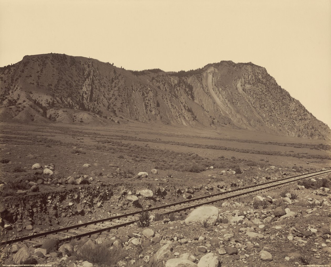 Cinnabar Mountain en Devil