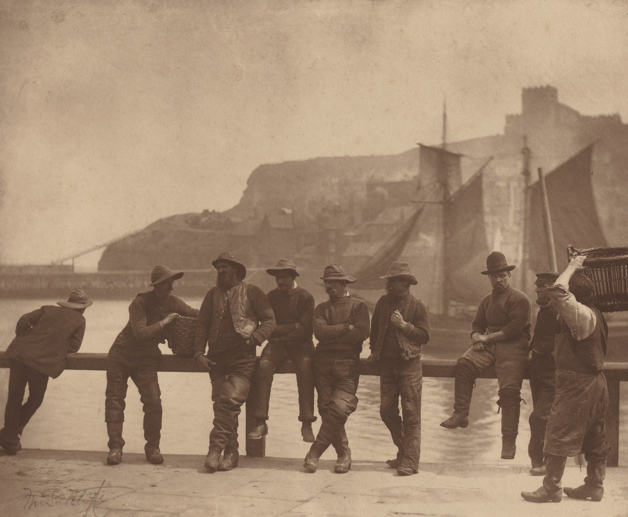 Whitby Vissers, ca. 1885 door Frank Meadow. Sutcliffe