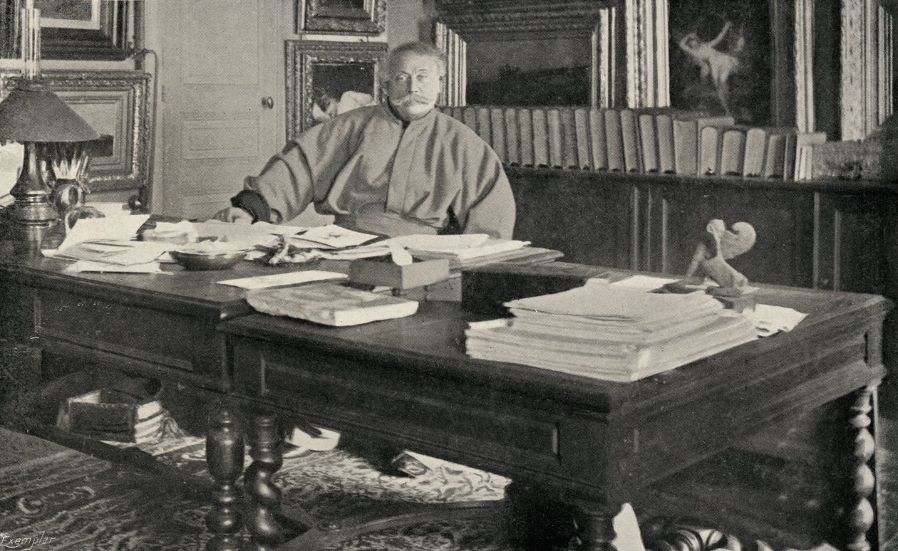 Alexandre Dumas Fils (1824-95) in zijn studeerkamer door French Photographer