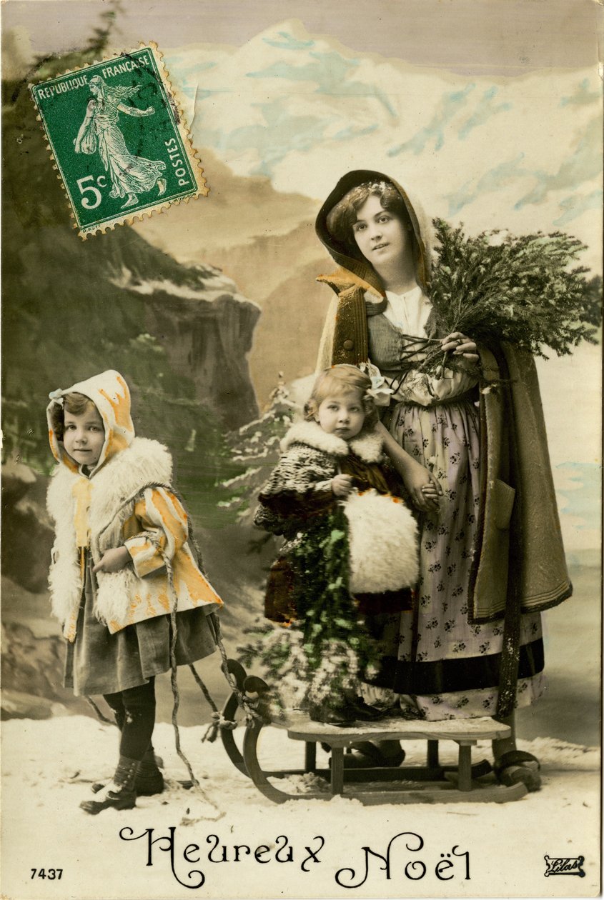 Familie met een slee, Franse kerstkaart door French Photographer