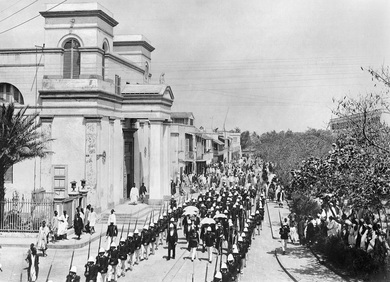 Militaire Parade, Saint-Louis, Senegal, c.1900 door French Photographer