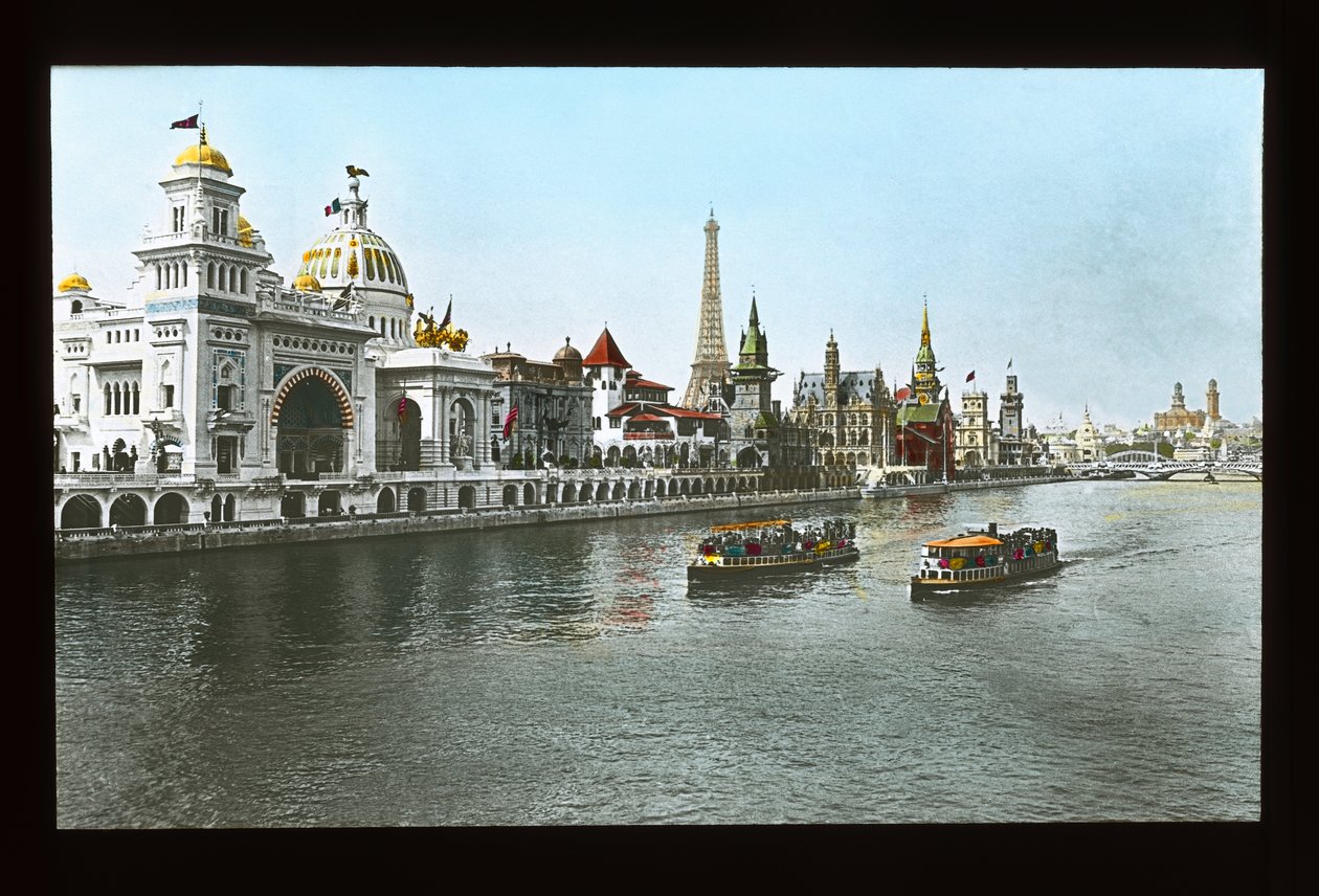 Parijs Expositie: Quai des Nations, het Ottomaanse Paviljoen en het Amerikaanse Paviljoen, 1900 door French Photographer