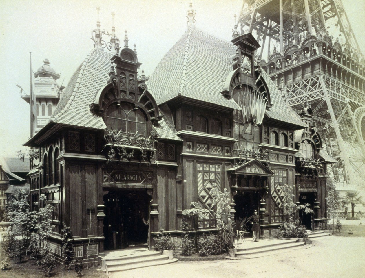 Paviljoen van Nicaragua, Parijse Tentoonstelling, 1889 door French Photographer