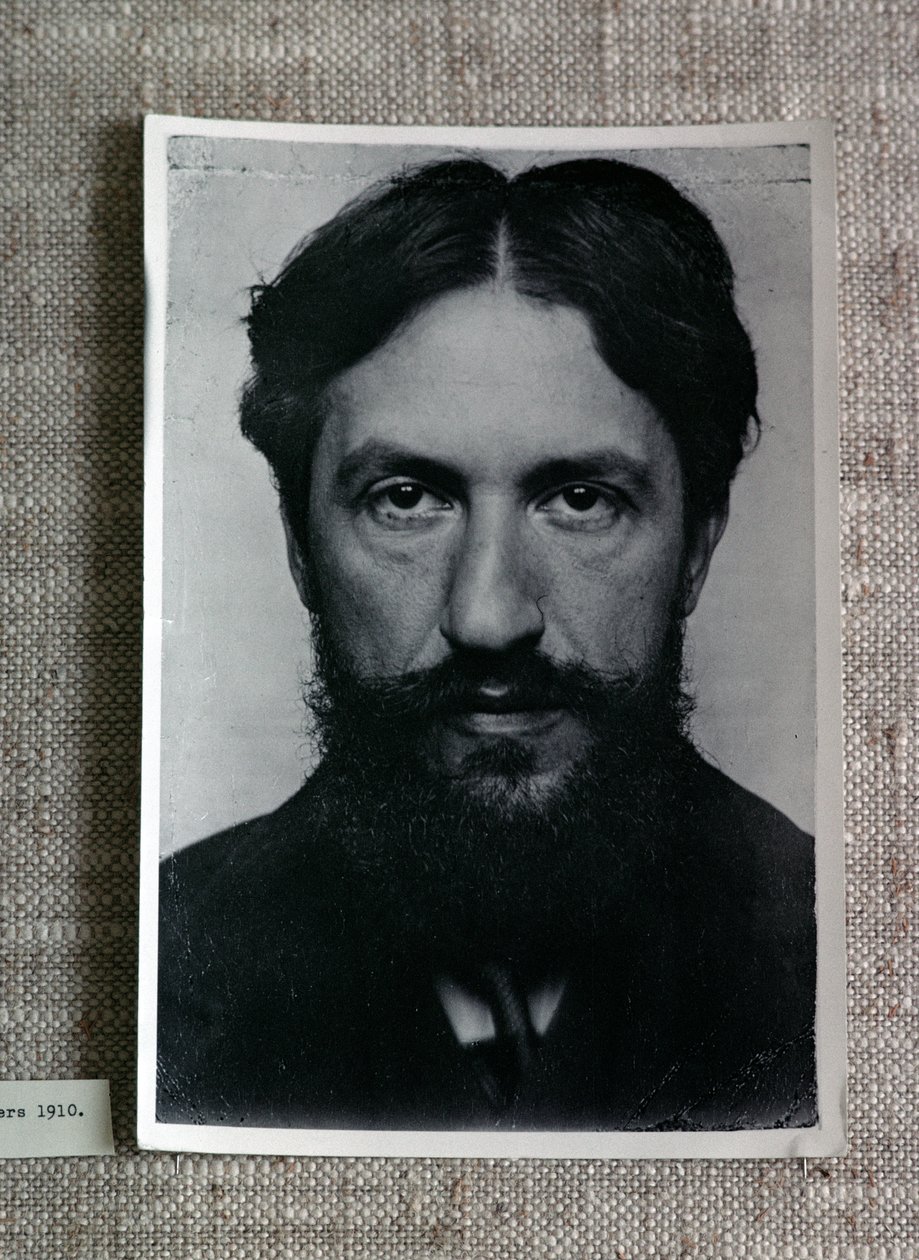 Piet Mondriaan (1872-1944), ca. 1910 door French Photographer