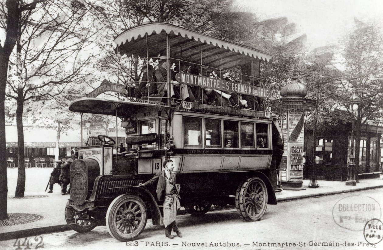 De Nieuwe Autobus in Parijs, 1906 door French Photographer