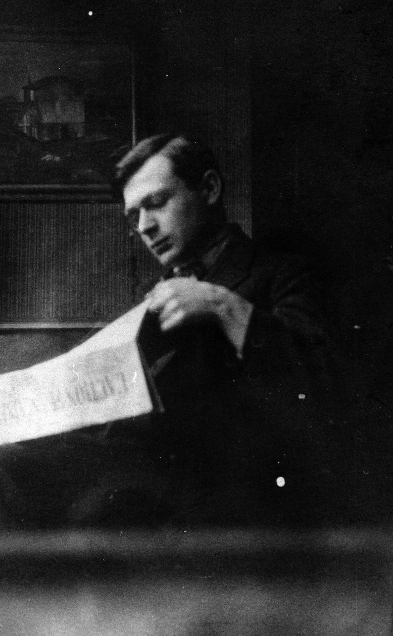 Tristan Tzara leest L