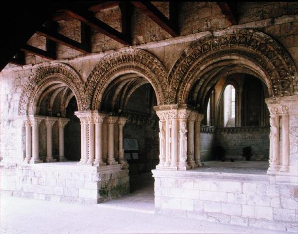 Drievoudige boog die leidt naar de kapittelzaal, 1157-1211 door French School