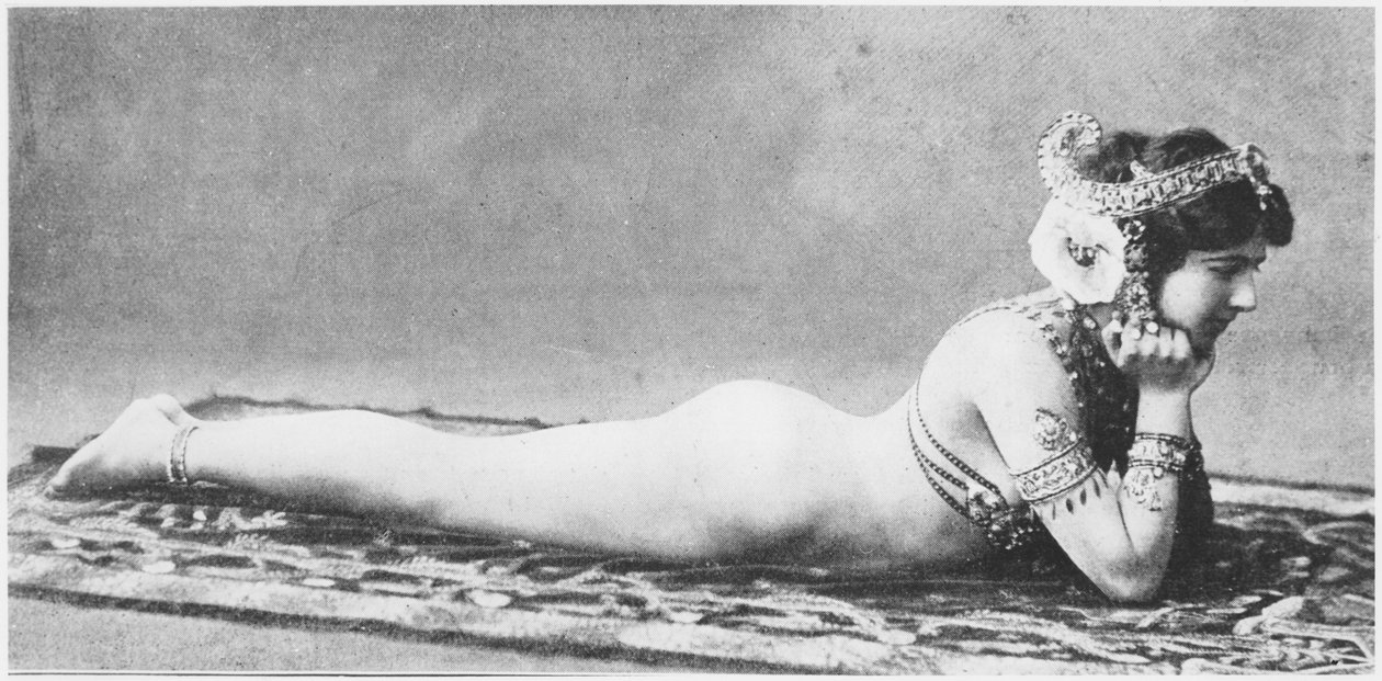 Mata Hari, ca. 1905 door French Photographer