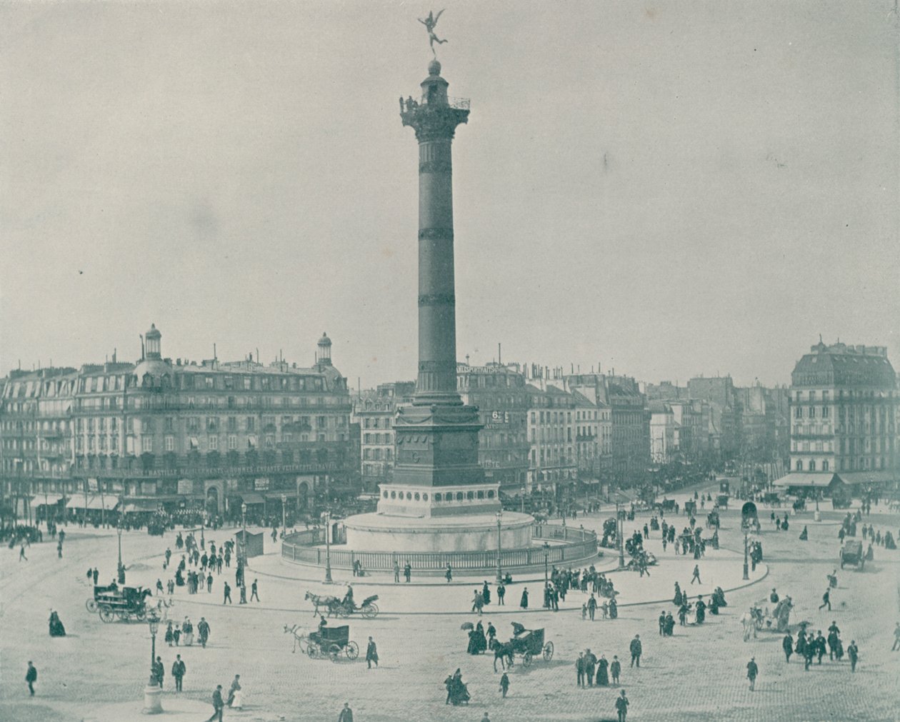 Parijs: Place de la Bastille door French Photographer