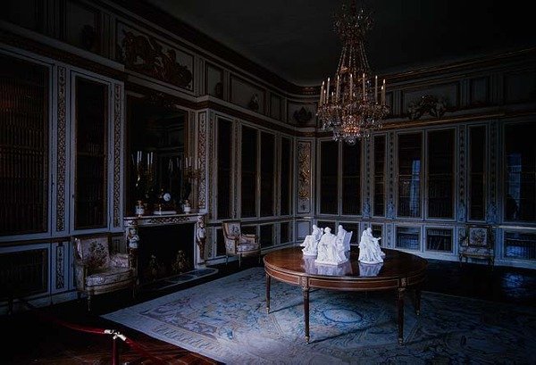 De Bibliotheek van Lodewijk XVI door French School
