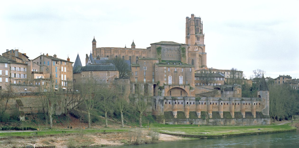 Zicht op de kathedraal van Albi, begonnen in 1282 door French School