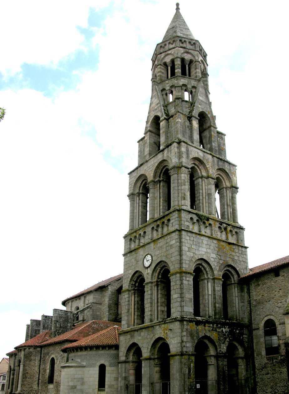 Uitzicht op de kerk door French School