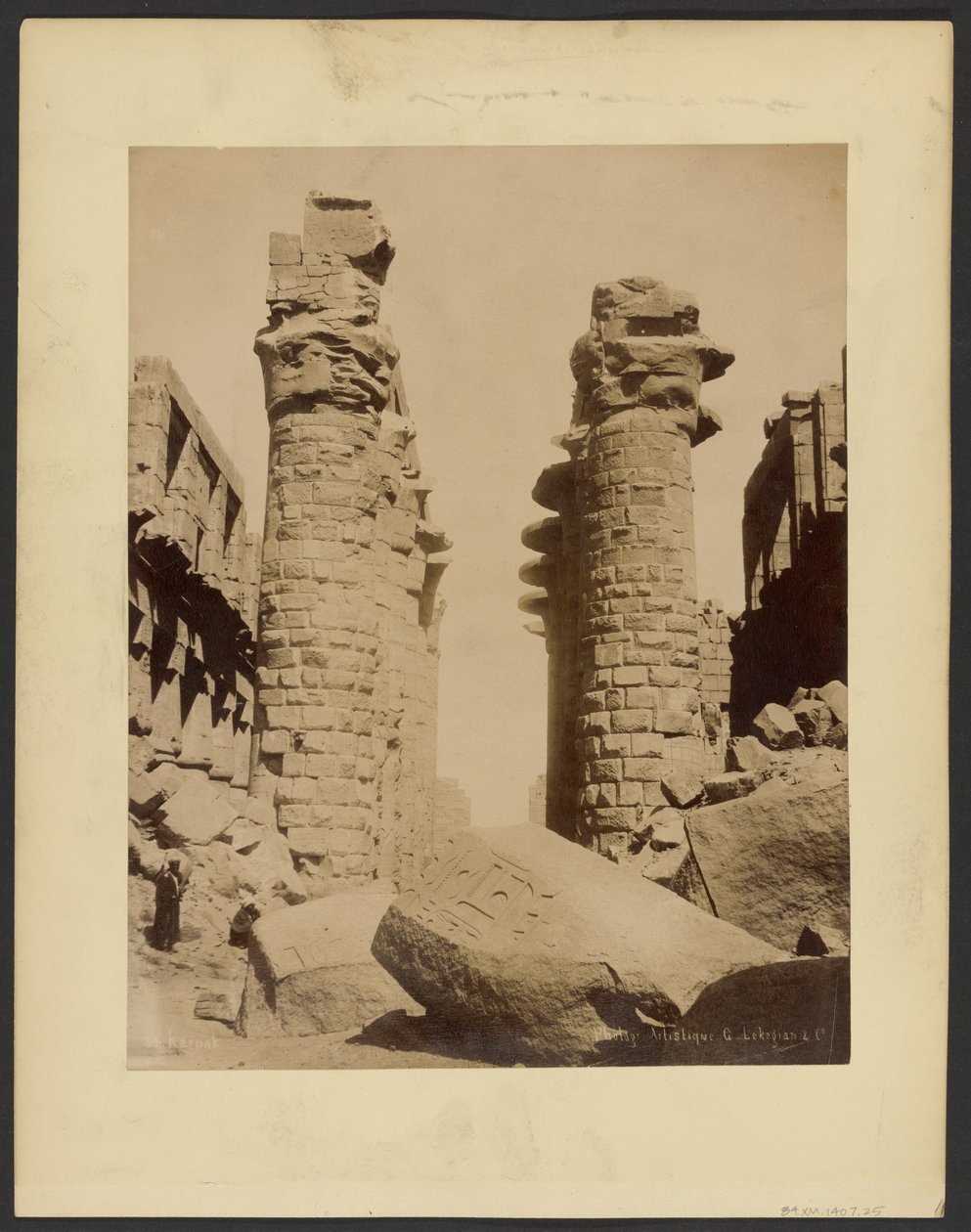 Karnak door G. Lekegian