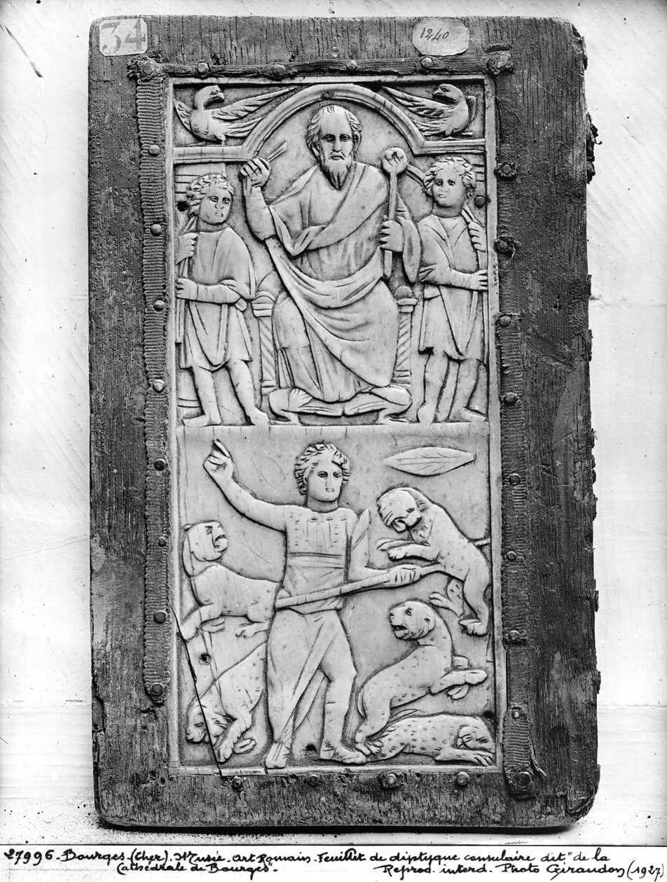 Consulaire Diptiek van Aetius, linker paneel door Gallo Roman