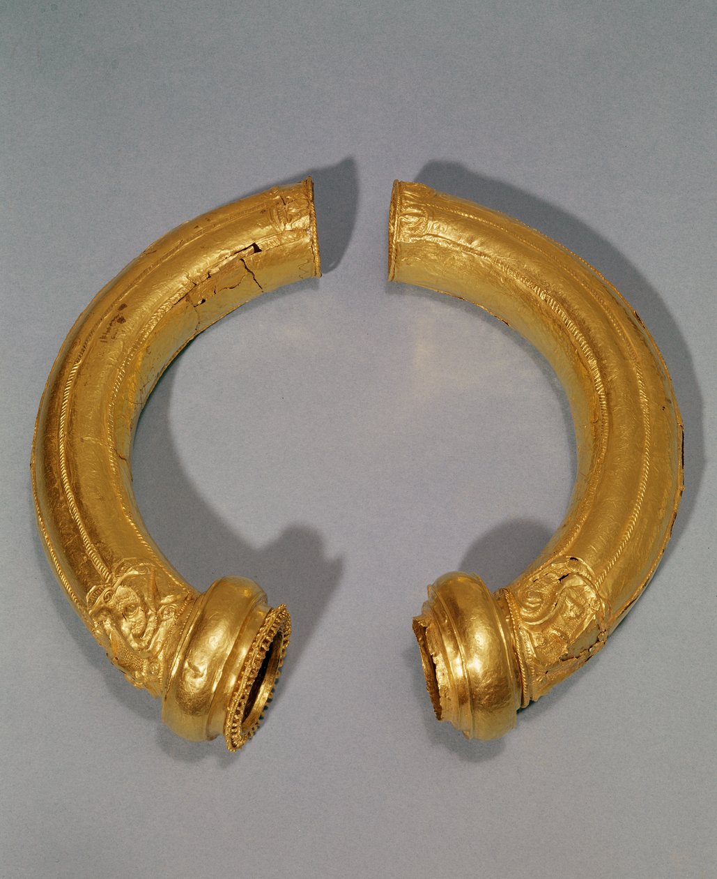 Torque, uit Mailly-le-Camp, Champagne (goud) door Gaulish