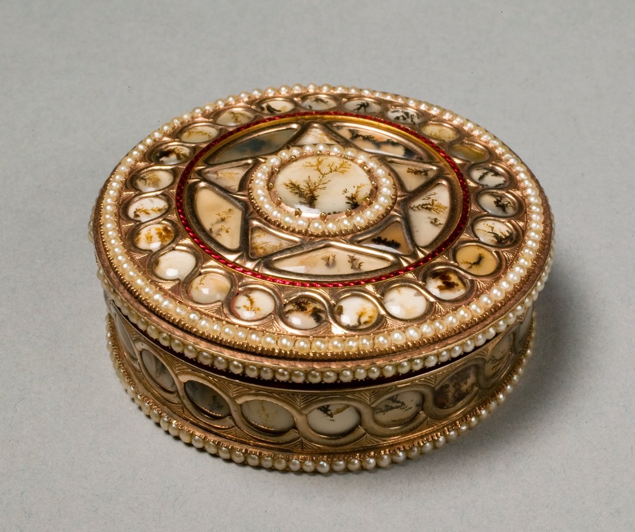 Ronde snuifdoos, ca. 1800-30 door German School