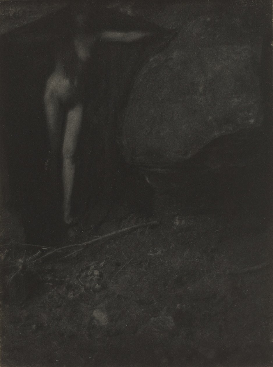 De vleermuis,1902 (foto) door Gertrude Käsebier
