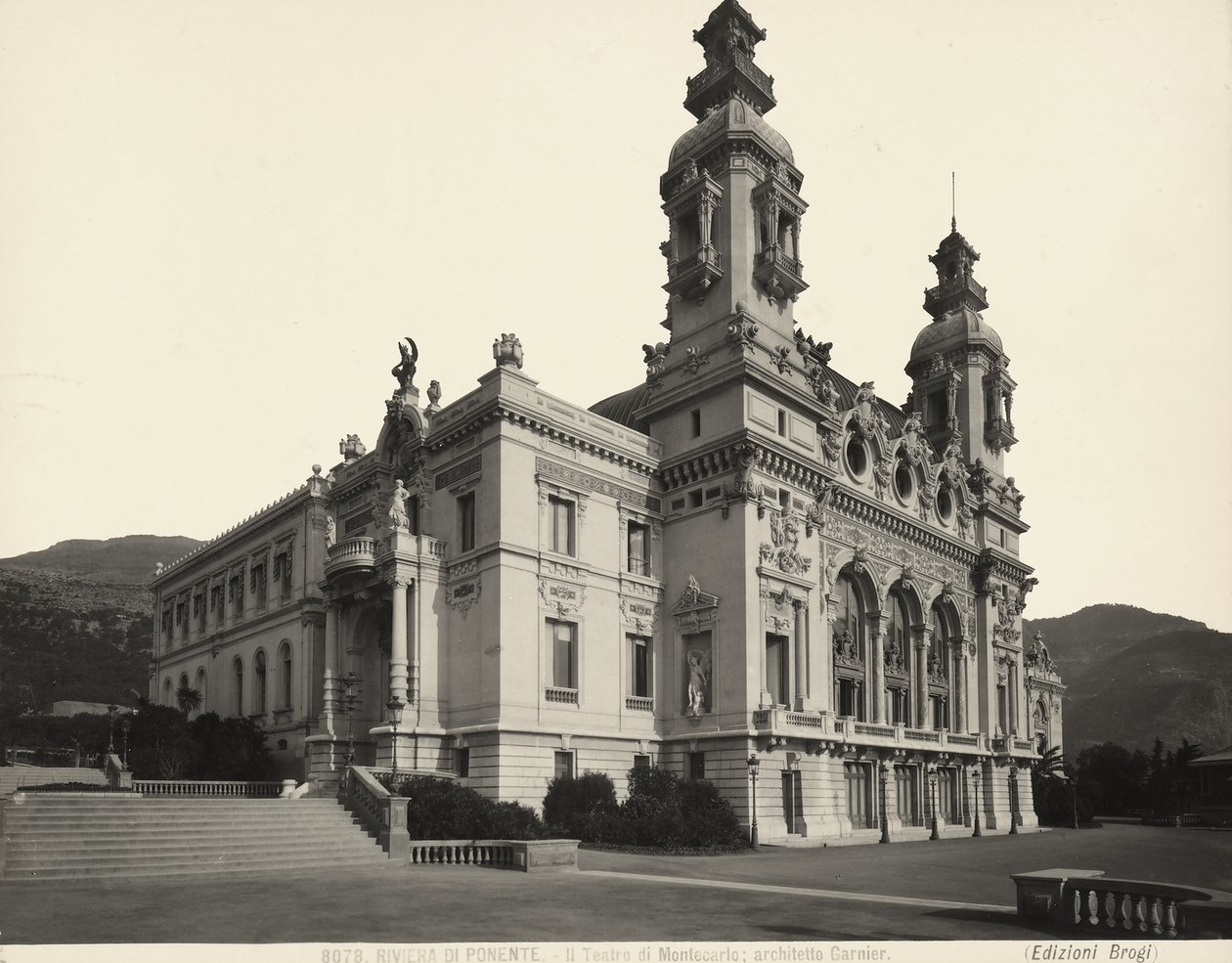 Exterieur van het Montecarlo Theater, Monaco door Giacomo Brogi