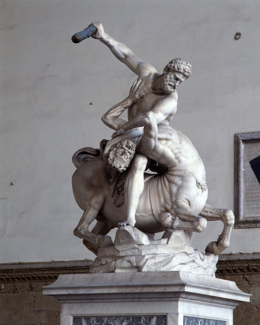 Hercules Doodt de Centaur (marmer) door Giambologna