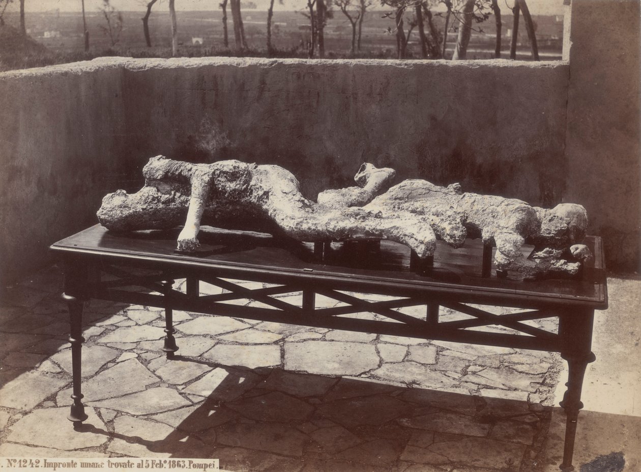 Impronte Umane, Pompei [Menselijke Afdrukken, Pompeii] door Giorgio Sommer