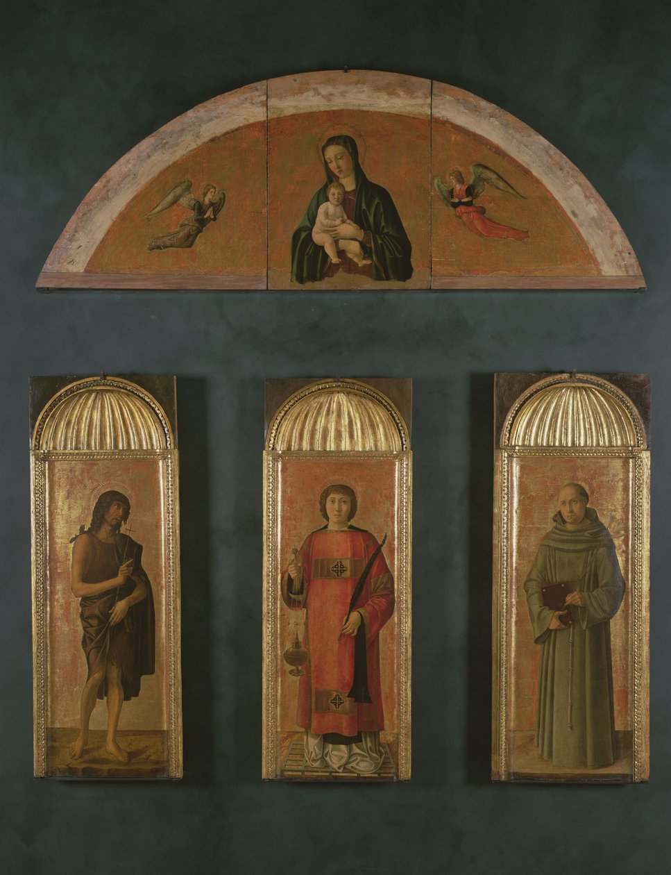 St. Laurentius tussen Johannes de Doper en St. Antonius van Padua, in de lunet Madonna en Kind met Engelen door Giovanni Bellini
