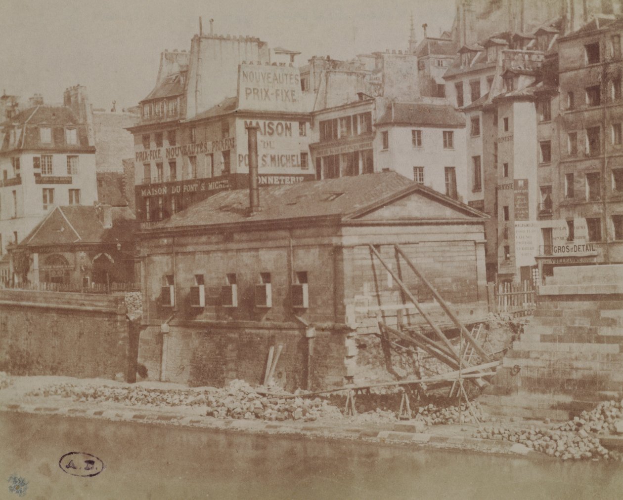 Uitzicht op oude Parijse huizen richting de Pont St. Michel, ca. 1851 door Henri Jean Louis Le Secq