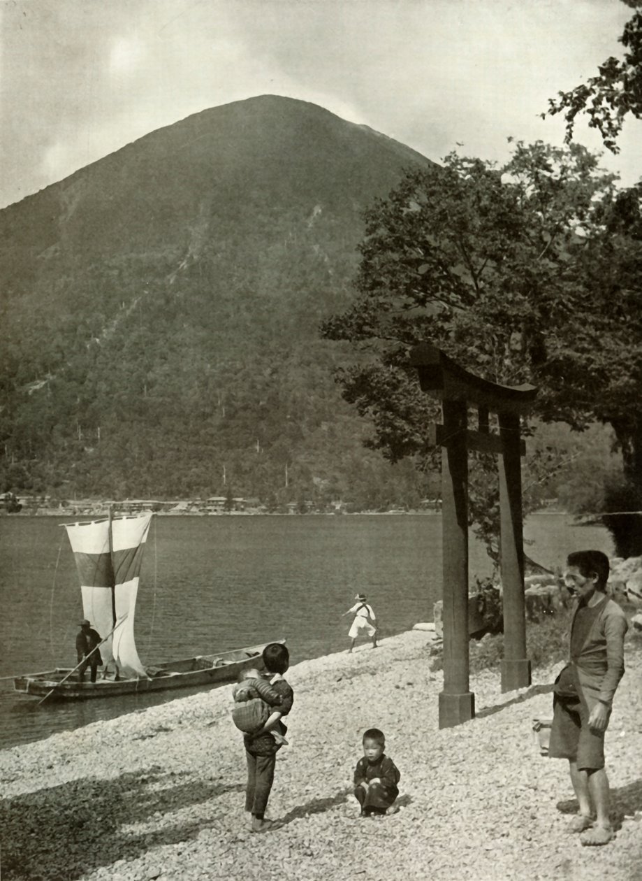 Nantai-Zan en Lake Chuzenji, 1910 door Herbert Ponting
