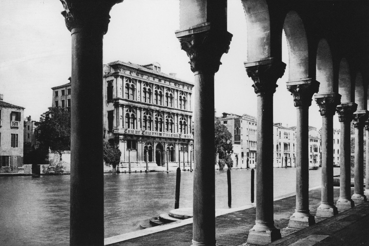 Venetië, Canal Grande, Palazzo Vendramin (zw/w foto) door Italian Photographer